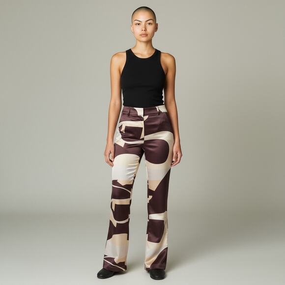 House of Sunny Highway Bold Print High Rise Satin Slight Flare Pant Size 4 - Picture 3 of 11